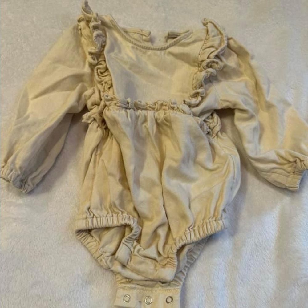 3/4sleeve onesie
